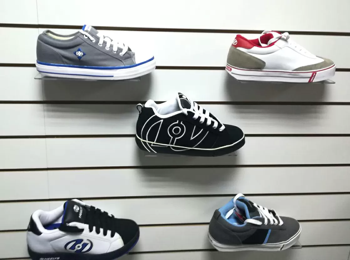 Відкриття магазину роликів, скейтів, трюкових самокатів і Heelys у Києві