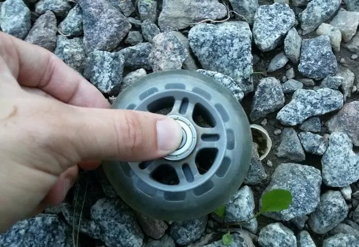 Как заменить колеса и подшипники на самокате