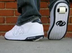 выбрать роликовые кроссовки