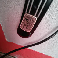 Як зарядити електросамокат: види зарядних пристроїв і стандарти