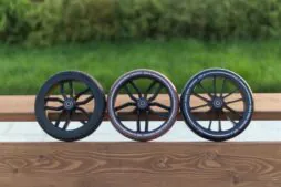 Как выбрать колеса для самоката: полный FAQ по выбору