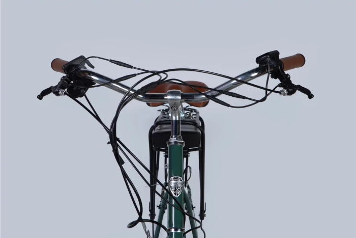 Велосипед уцененный с электроприводом 28