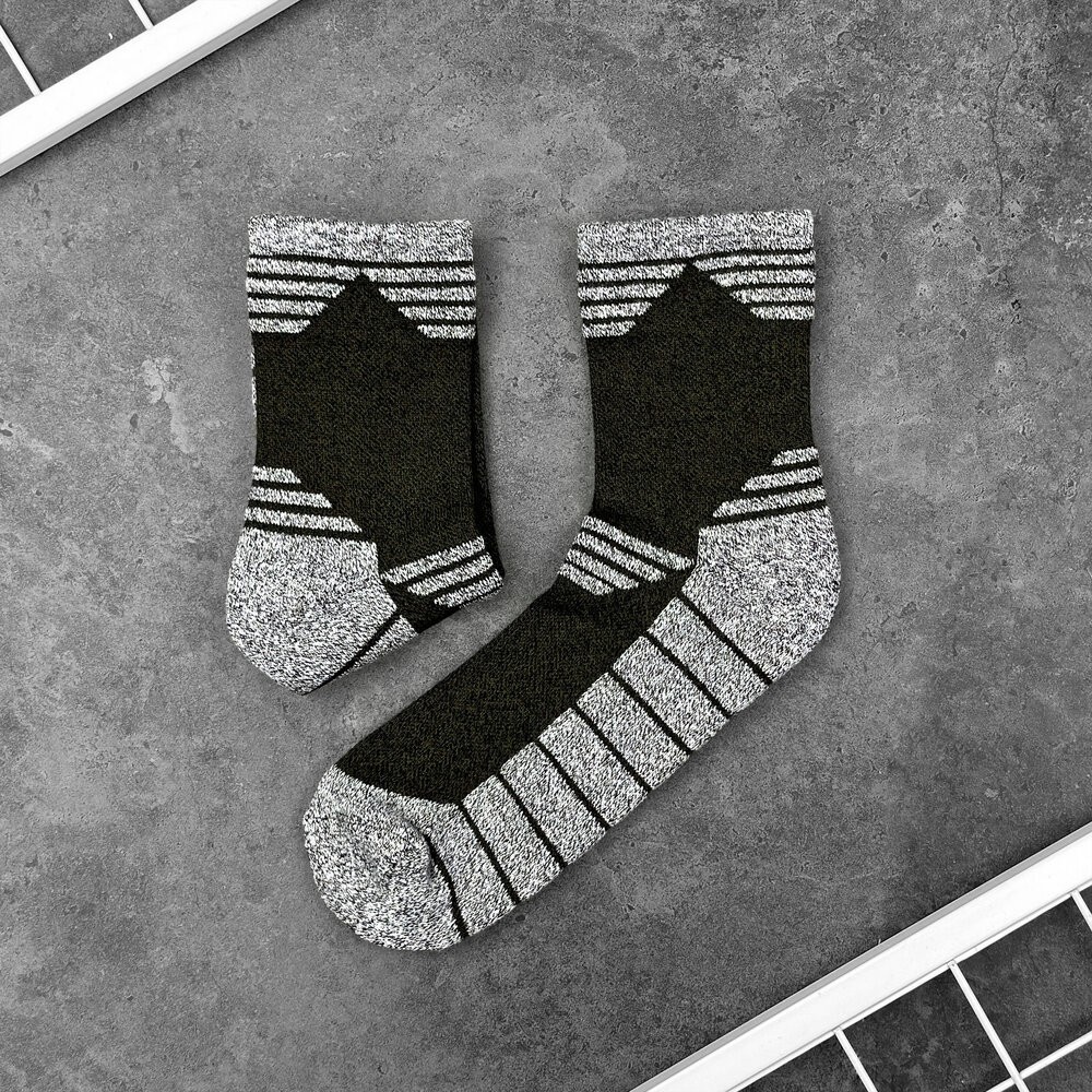 Мужские спортивные носки Pobedov Heat хаки с серыми вставками