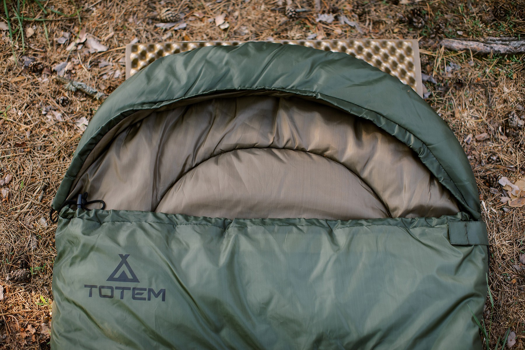 Спальный мешок Totem Hunter кокон правый olive 220/60-55 UTTS-004 Спальный мешок Totem Hunter кокон правый olive 220/60-55 UTTS-004