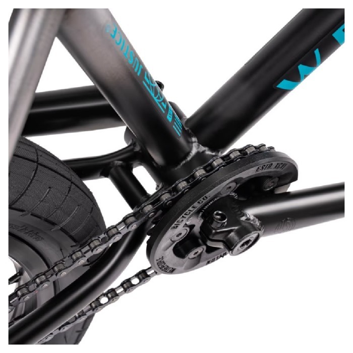 Велосипед WeThePeople JUSTICE Complete Bike matt black/raw fade TT20.75" Cassette (черно-серый)