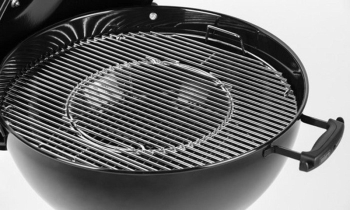 Угольный гриль Master-Touch GBS E-5750 черный Weber 14701004