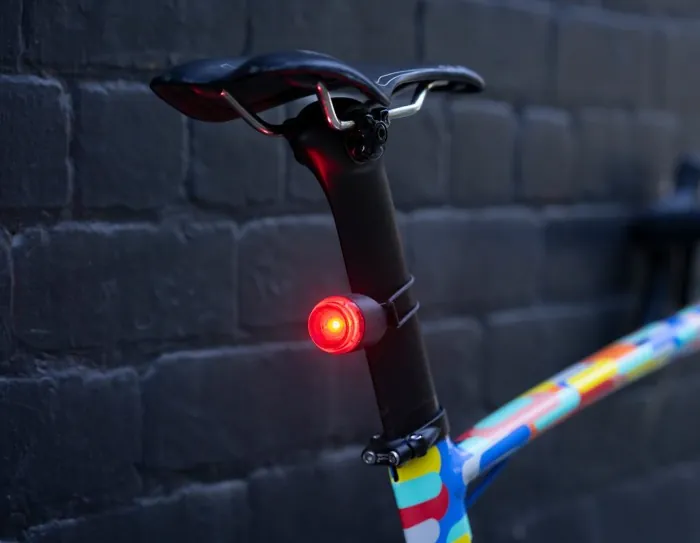 Мигалка задня Knog Plug Rear 10 Lumens Black