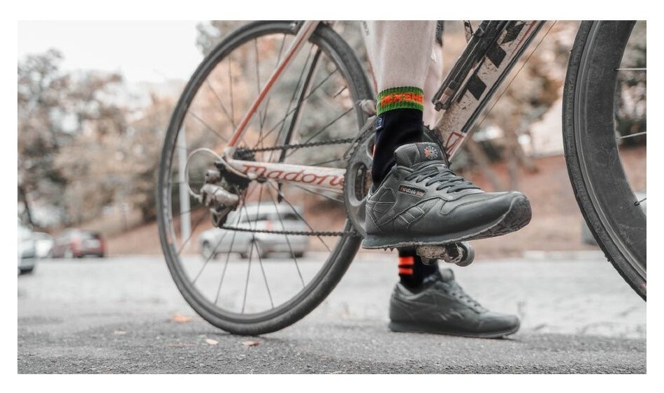 Носки водонепроницаемые Dexshell Running, p-p S, с оранжевыми полосами.