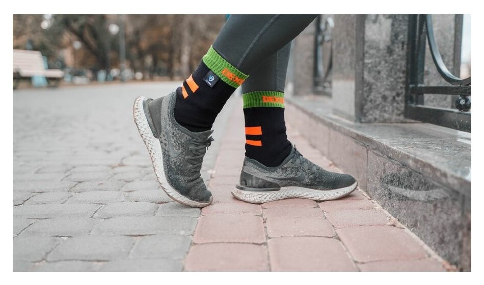 Носки водонепроницаемые Dexshell Running, p-p S, с оранжевыми полосами.