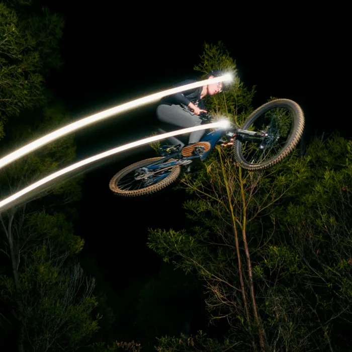 Фара Knog Blinder X 2300 + 10,000 mAh Battery