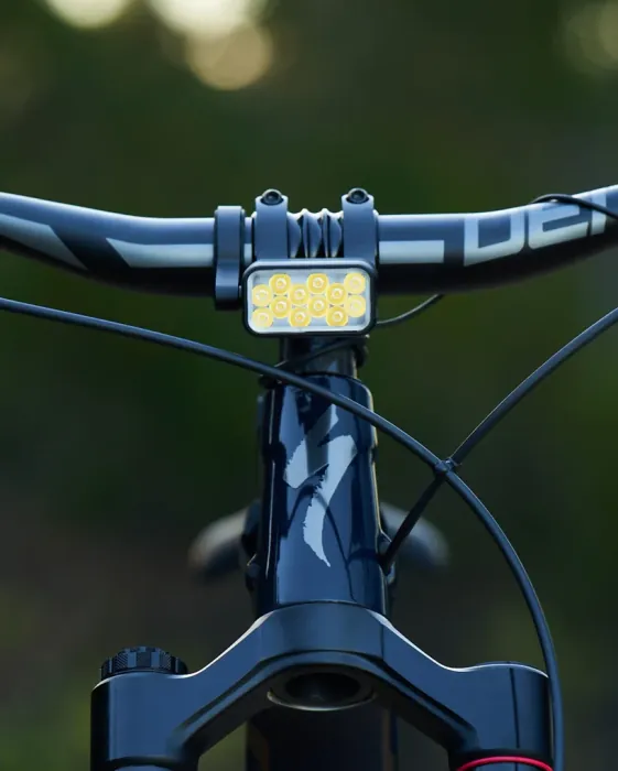 Фара Knog Blinder X 2300 + 10,000 mAh Battery
