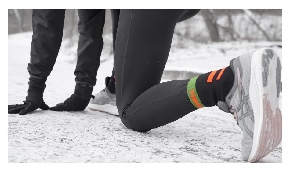 Носки водонепроницаемые Dexshell Running, p-p XL, с оранжевыми полосами.