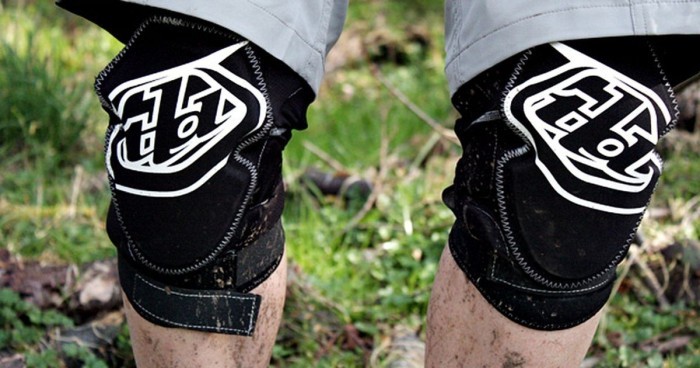 Вело Наколінники TLD T-BONE Knee Guard [Black] Розмір M/L