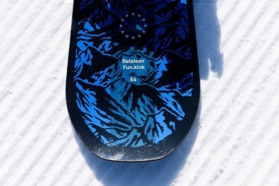 Сноуборд Bataleon FUN.KINK 154 Blue/black/white (BA.21.10.FK.) O, укр, укр