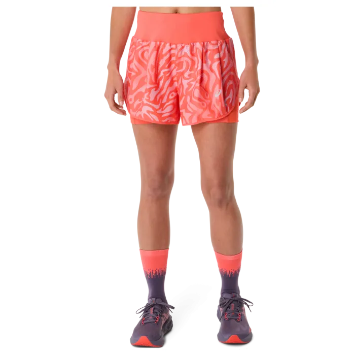 Платья, юбки, бриджи, шорты Asics ( 2012D077 ) ROAD ALL OVER PRINT 2-N-1 3.5IN SHORT 2025