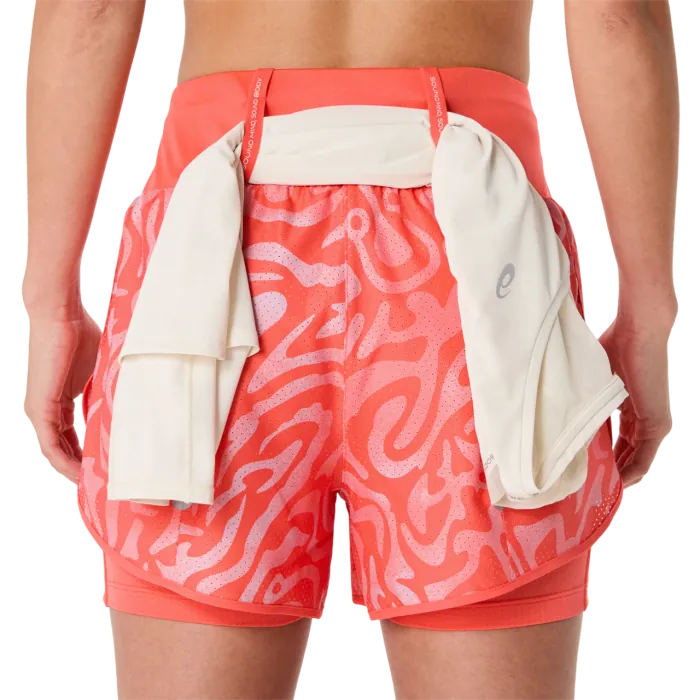 Платья, юбки, бриджи, шорты Asics ( 2012D077 ) ROAD ALL OVER PRINT 2-N-1 3.5IN SHORT 2025