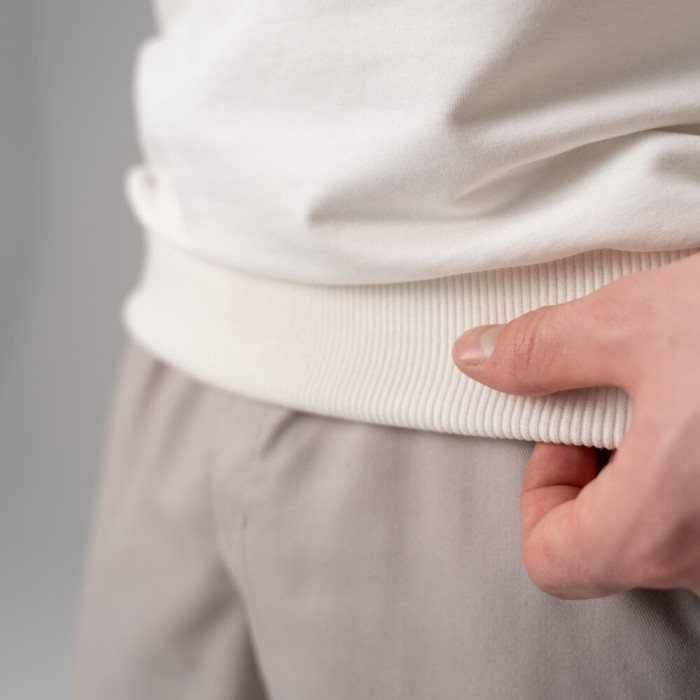 Свитшот мужской однотонный молочный Pobedov 001