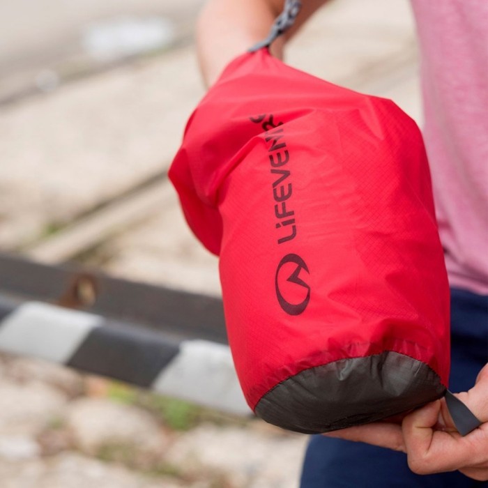 Чехол Lifeventure Ultralight Dry Bag red 2