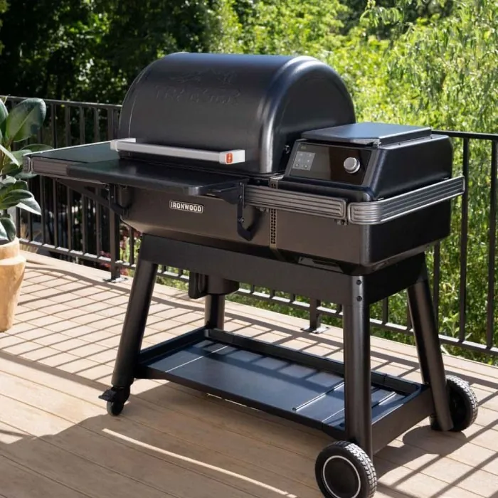 Пелетний гриль Traeger Ironwood, чорний TFB61RLGI