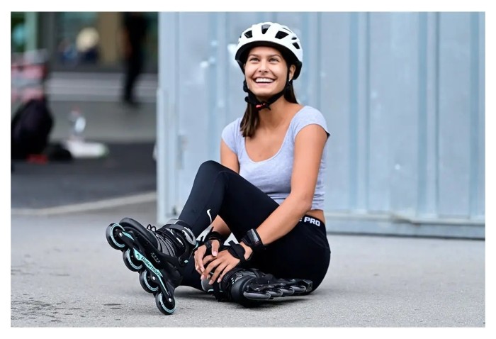 Ролики Rollerblade Zetrablade для женщин black-light blue