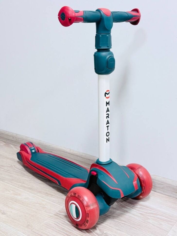 Самокат Maraton Global red-green (1 шт)