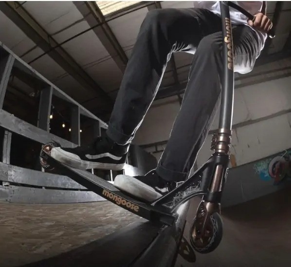 Трюковий самокат Mongoose Rise 110 Expert Freestyle Black, укр, укр