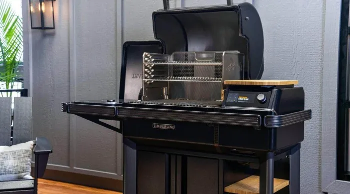 Пелетний гриль Traeger Timberline, чорний TBB86RLGI