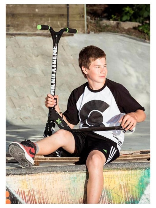 Самокат MICRO серії "Trixx & Ramp" - ЧОРНИЙ (до 100 kg, 2-х колісний, алюміній)