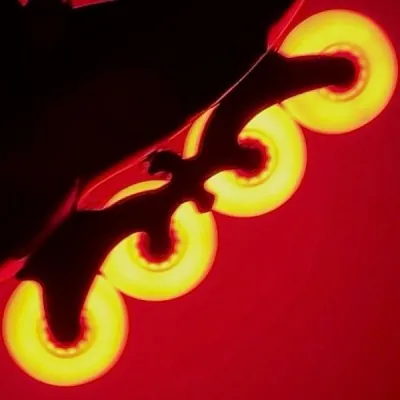 LED колеса для роликів FE Lazerwheelz 88A 4 шт червоні