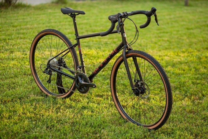 Велосипед 27,5" Marin FOUR CORNERS рама - S 2023 Satin Black/Red