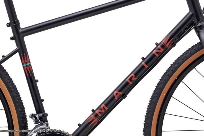 Велосипед 27,5" Marin FOUR CORNERS рама - S 2023 Satin Black/Red