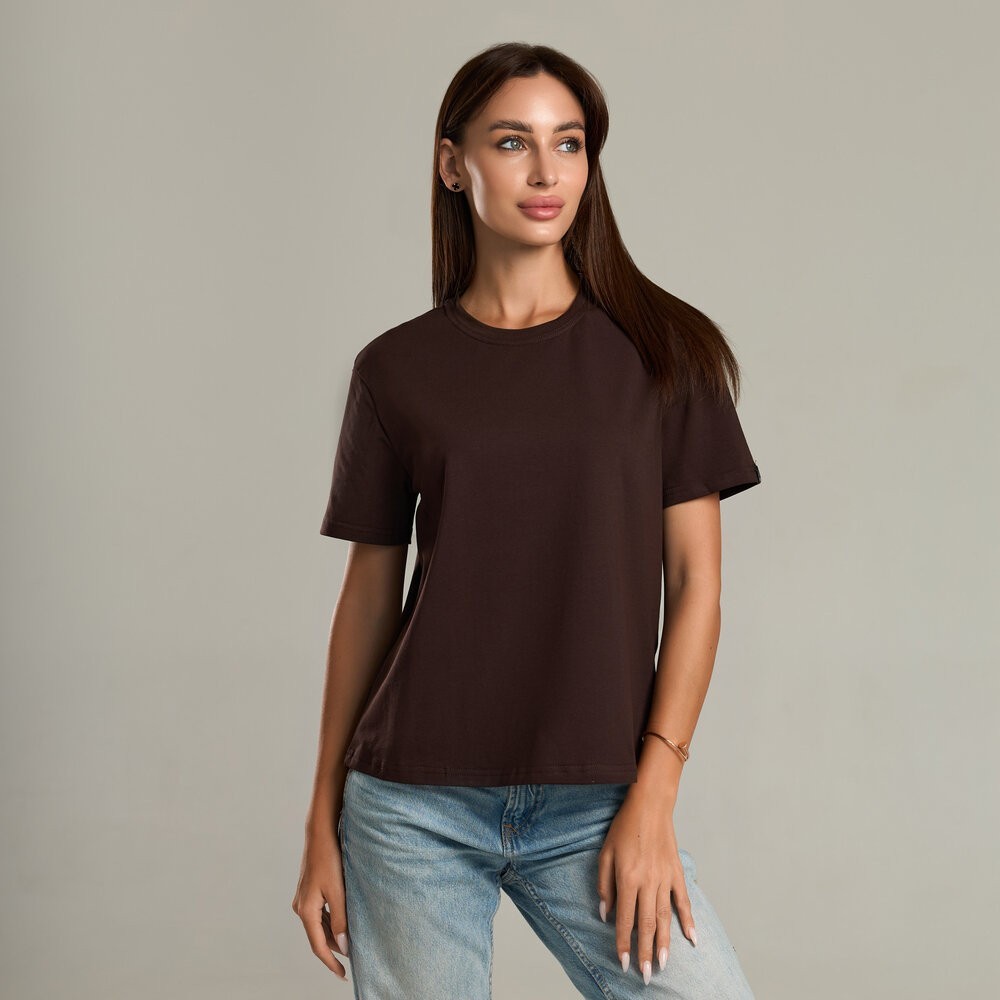 Шоколадная женская базовая футболка Pobedov Freedom. Хлопковая трендовая шоколадная женская футболка