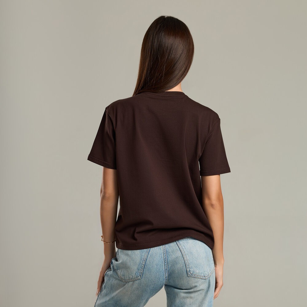 Шоколадная женская базовая футболка Pobedov Freedom. Хлопковая трендовая шоколадная женская футболка