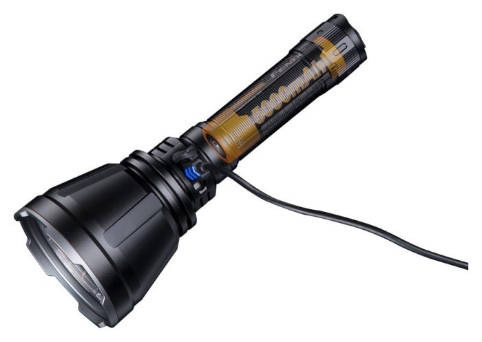 Дальнобойный фонарь Fenix HT18R