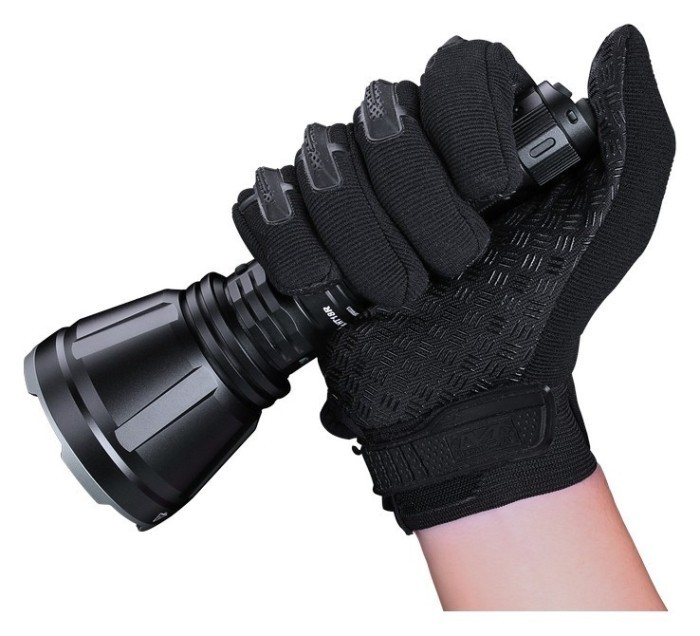 Дальнобойный фонарь Fenix HT18R