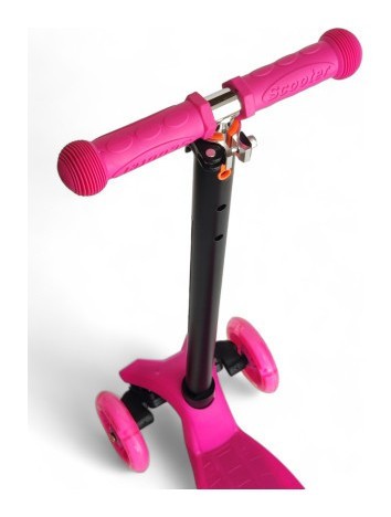 Дитячий самокат Scooter Maxi Light 072