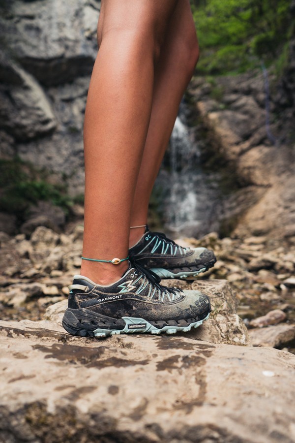 Черевики трекінгові жіночі Garmont 9.81 BOLT WMS W 37.5 (4.5UK) Black/light blue (002503), укр, укр