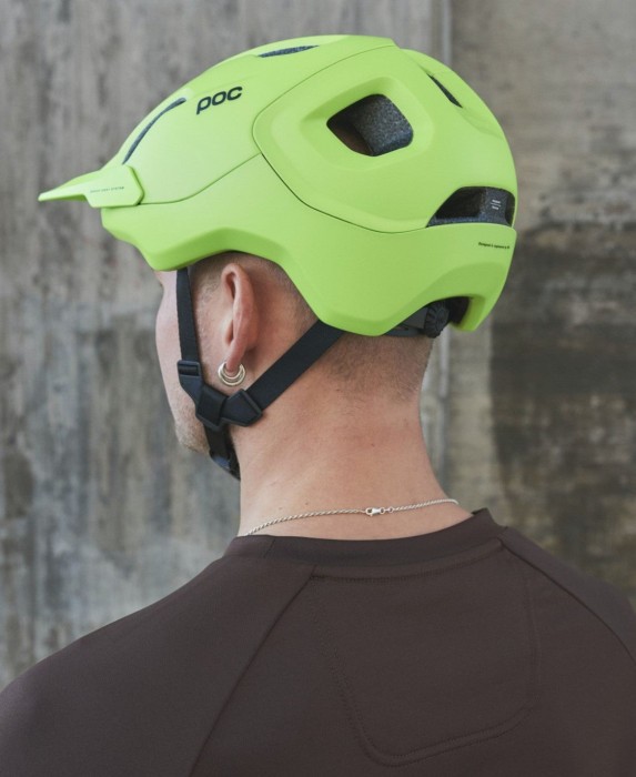 Велошолом POC Axion, Hydrogen White Matt, L