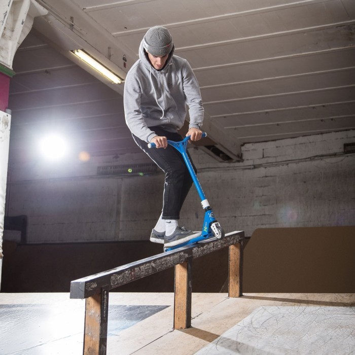 Самокат MICRO серії "Trixx & Ramp" - СИНІЙ (до 100 kg, 2-х колісний, алюміній)