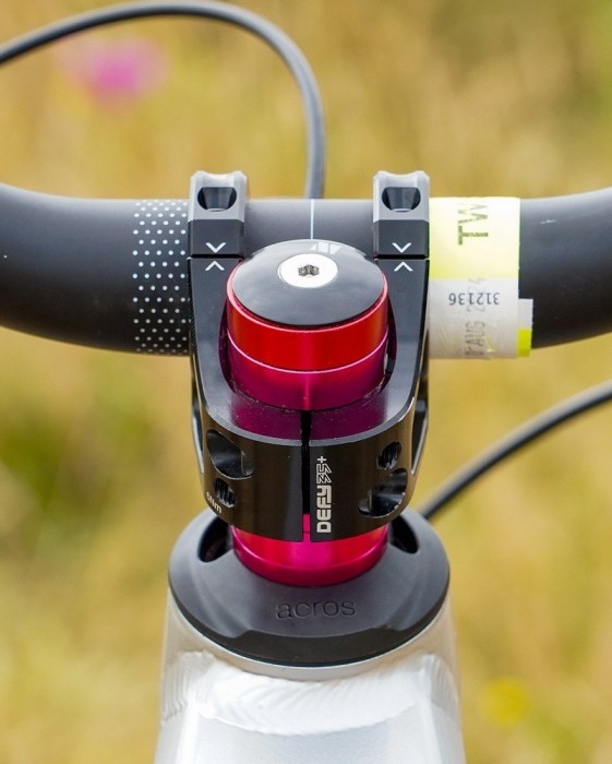 Виніс керма DMR Defy35  (Black) під кермо 31,8 мм