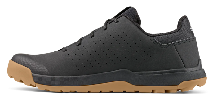 Велообувь CrankBrothers SHOES STAMP TRAIL LACE BLACK/BLACK - GUM OUTSOLE 10.5