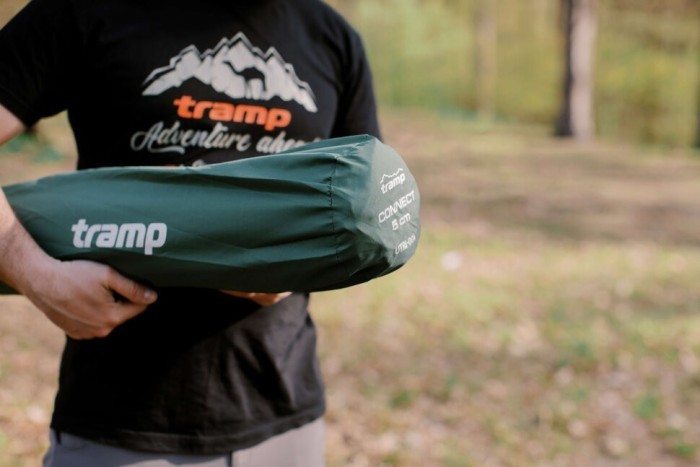 Коврик самонадувающийся Tramp с возможностью состегания green 188х66х5 UTRI-004