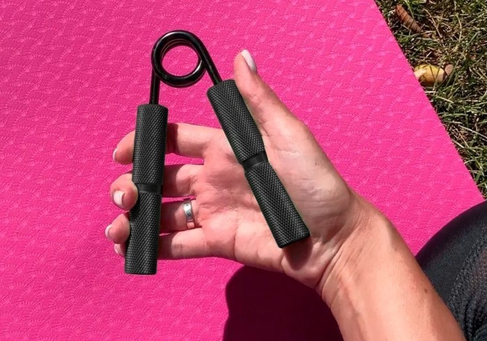 Кистевой эспандер EasyFit Hand Grip PRO 159 кг черный (350 lb)