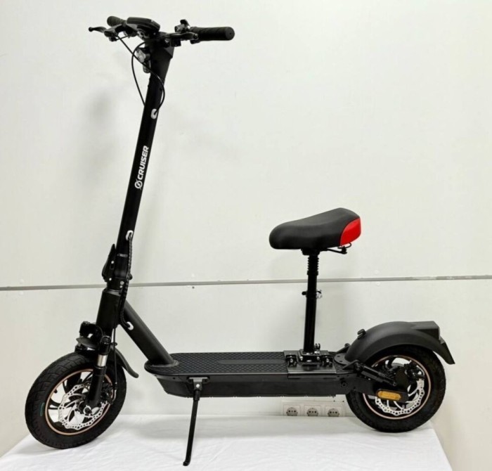 Електросамокат Maraton A3C чорний