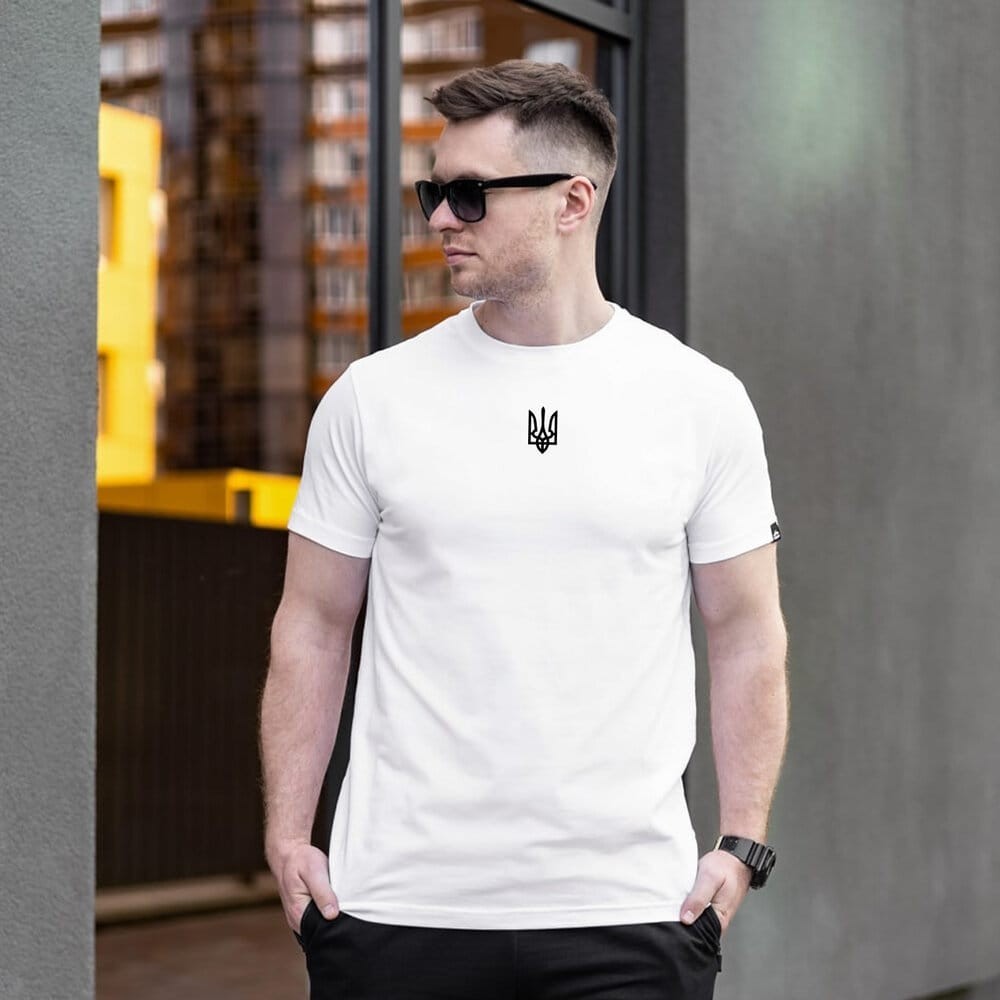 Футболка чоловіча однотонна біла Pobedov Peremoga - наклейка Герб 4см чорна, укр, укр