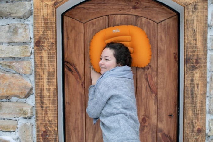 Подушка під голову Tramp Air Head помаранч 43х30см, укр, укр