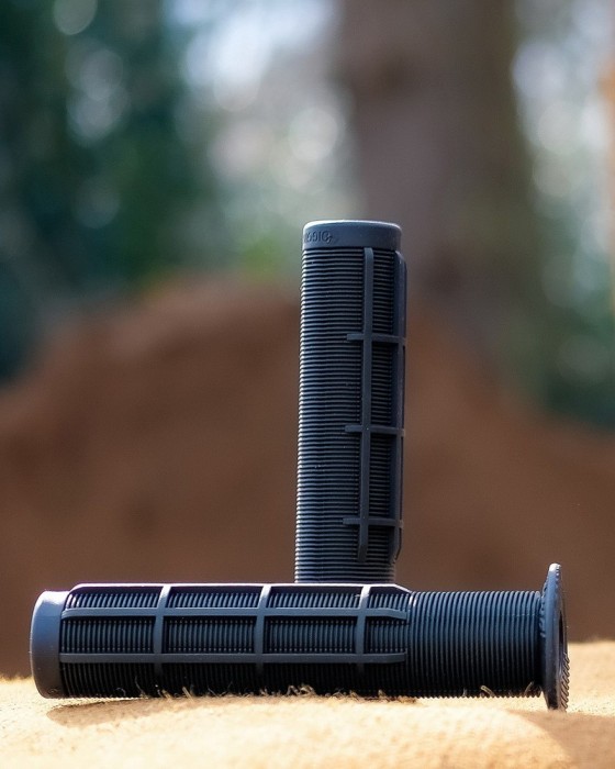 Грипсы DMR Grip Grid Grey