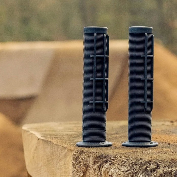 Грипсы DMR Grip Grid Grey