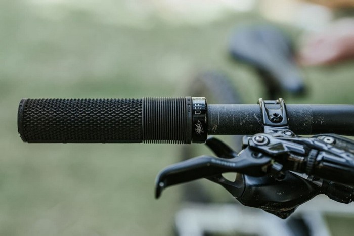 Гріпси DMR Brendog DeathGrip Thick (A20) Flangeless [Miami]