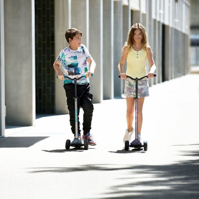 Самокат MICRO серии "Maxi PRO Deluxe" - СЕРЫЙ И АКВА (до 50 кг, 3-х колесный)